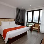 Luckful Hotel