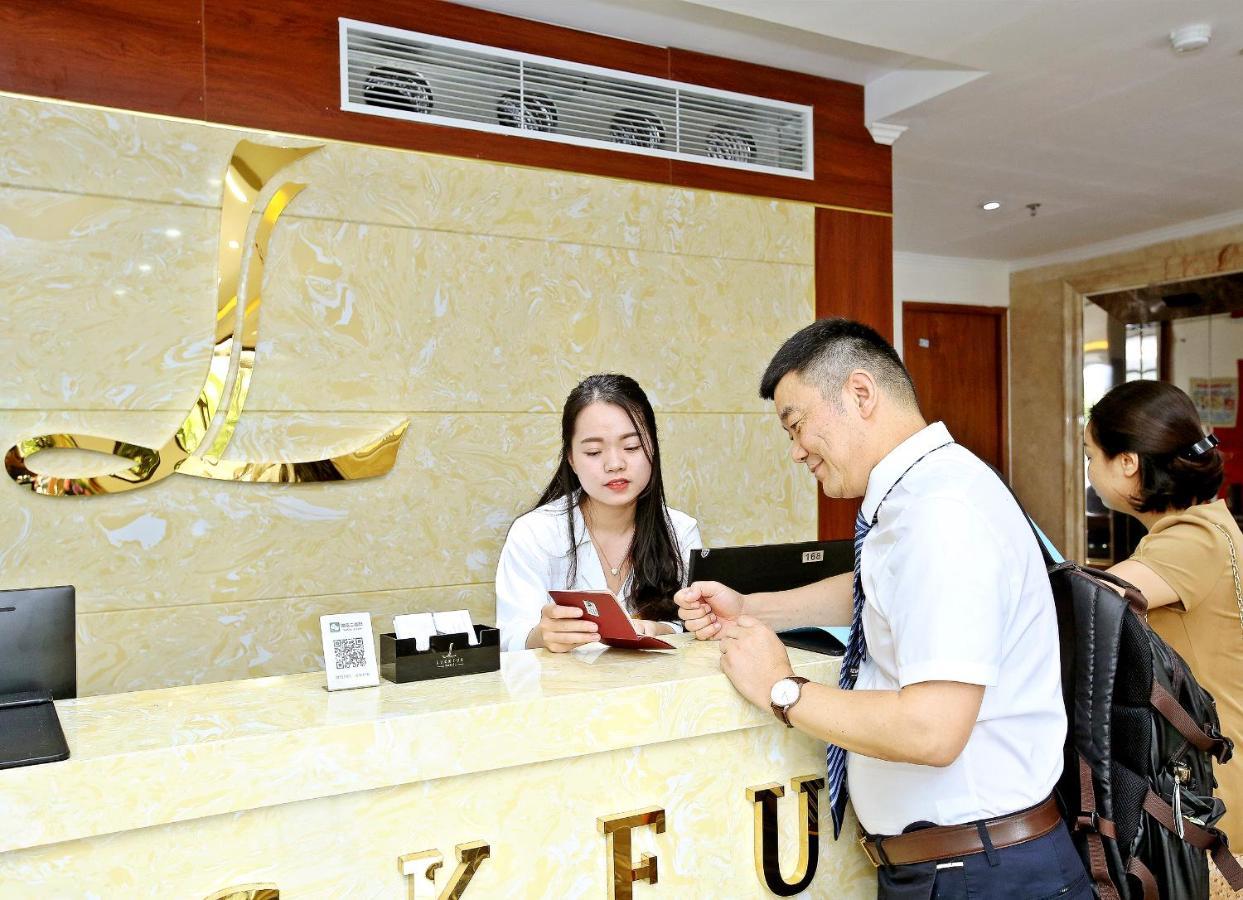 Khách sạn Luckful 3*